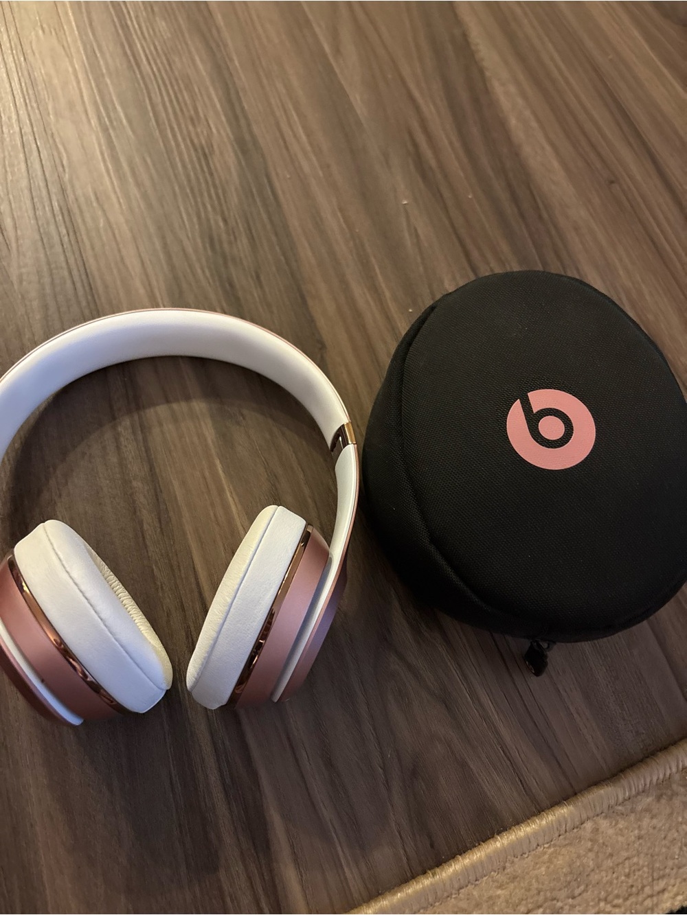 Solo3 Wireless On-Ear Headphones — Rose Gold/White